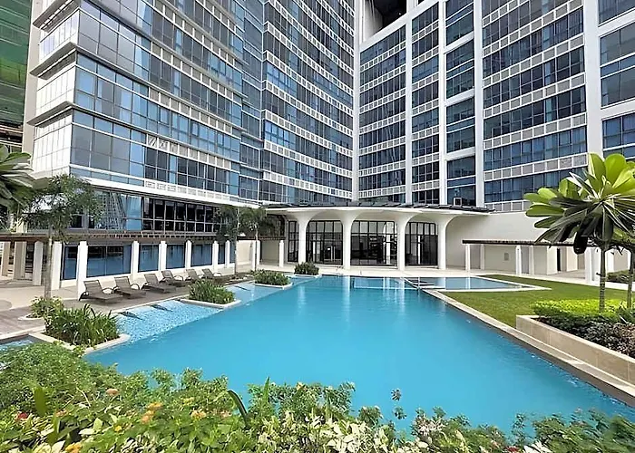 One Uptown 5* Manila