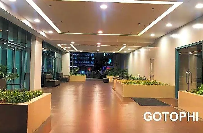 One Uptown Hotel