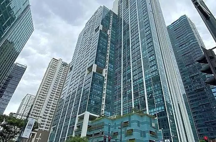 One Uptown 5*