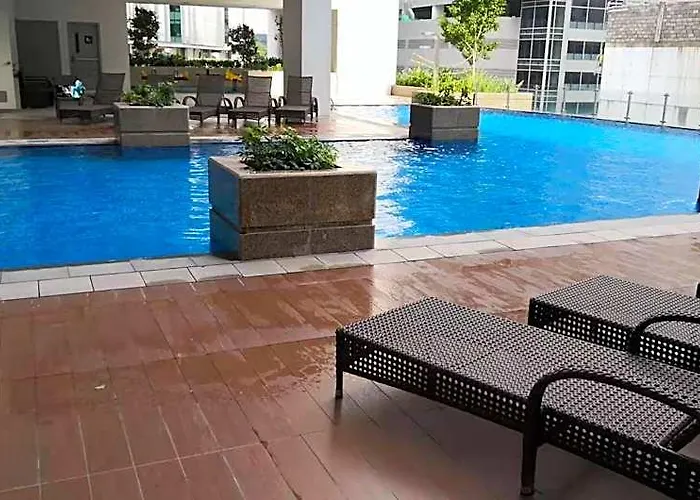 One Uptown 5* Manila