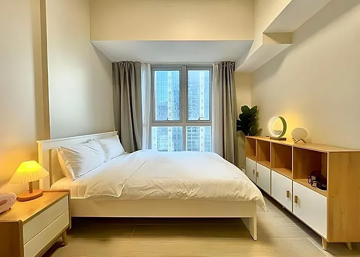 One Uptown Hotel Manila