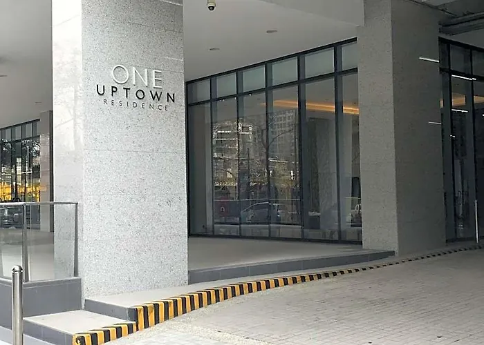 Hotel One Uptown 5*